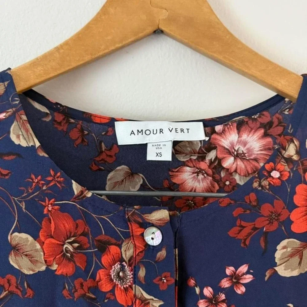 Women's Amour Vert Ingrid 100% Silk Floral Dress Navy 3/4 Sleeves Buttoned SZ XS - Picture 4 of 8